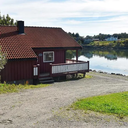 6 Person In Bud-by Traum